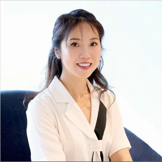 Phooi Yoon Lay - Janice Kwan, Agent in  - Compass
