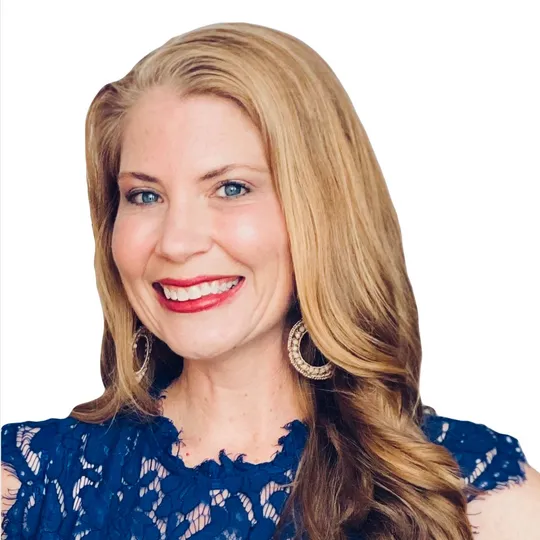 Amanda Deeb, Agent in  - Compass