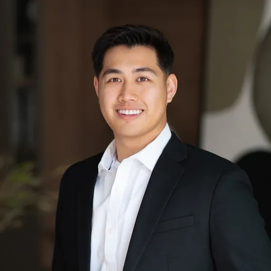Kevin Zhou, Agent in  - Compass