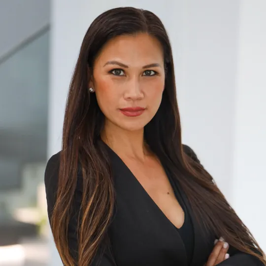 Hanh Dinh, Agent in  - Compass