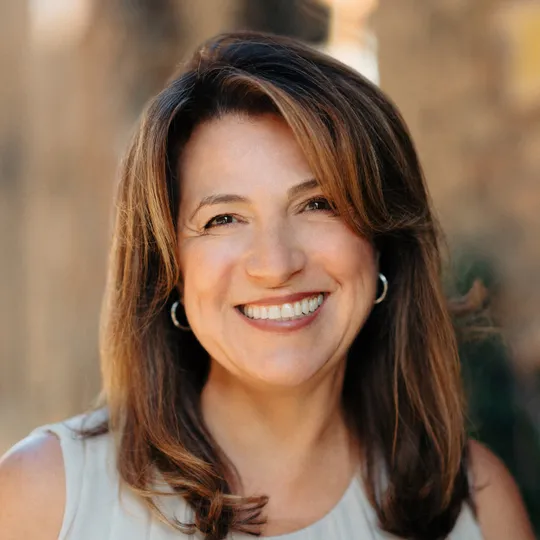 Laura Garcia, Agent in  - Compass