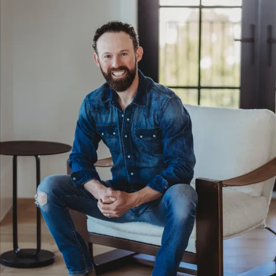 Justin Nash, Agent in  - Compass