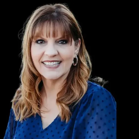 Lisa Gibbs, Agent in  - Compass