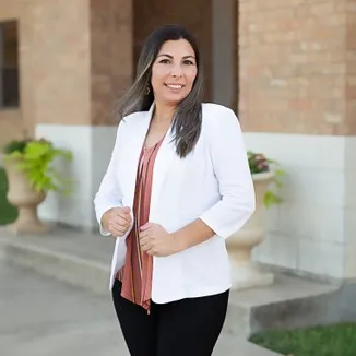 Amanda Rodriguez, Agent in  - Compass