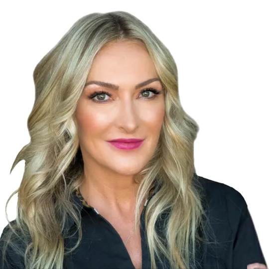 Michelle Casuccio, Agent in  - Compass