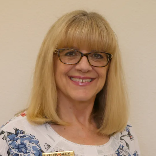 Kendra Carrone, Agent in  - Compass