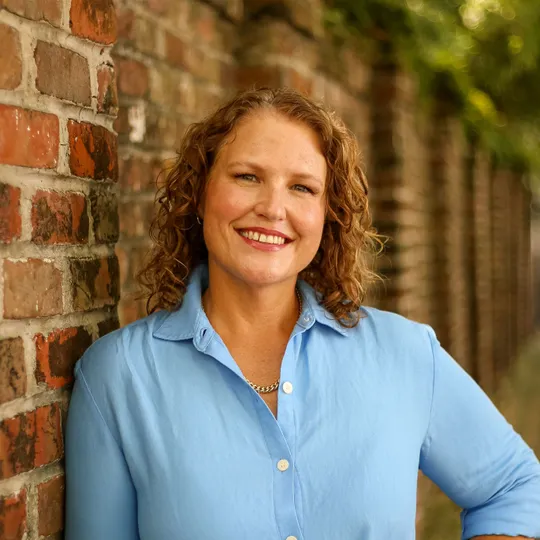 Darla Fisackerly, Agent in  - Compass