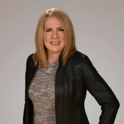 Julie Bell, Agent in  - Compass