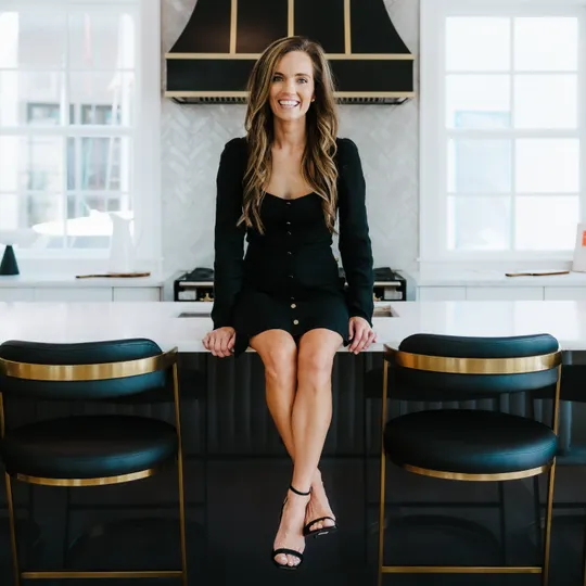 Kadi Higginbotham, Agent in  - Compass