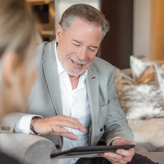 Mark von der Burg, Agent in  - Compass