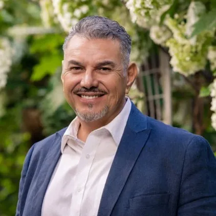 Jerry Gutierrez, Agent in  - Compass