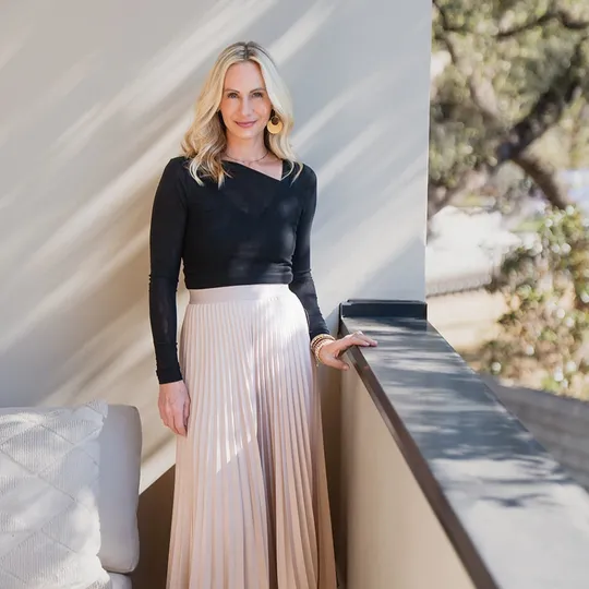 Shannon Owen, Agent in  - Compass