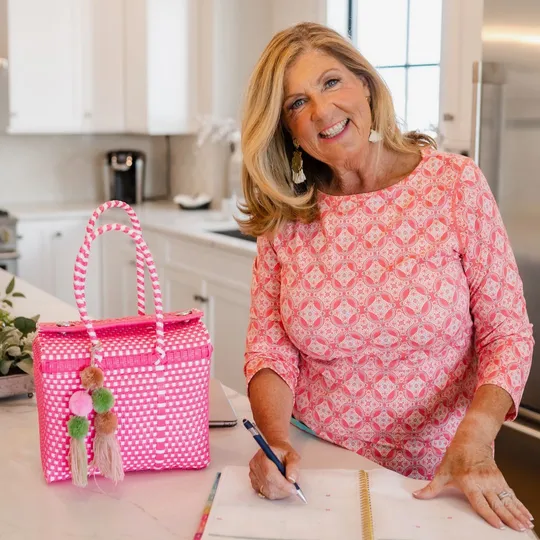 Moira Kelly Smith, Agent in  - Compass