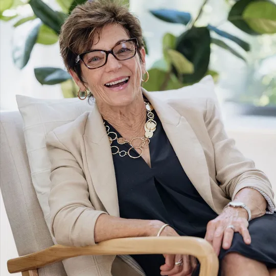 Jeanette Cozza, Agent in  - Compass