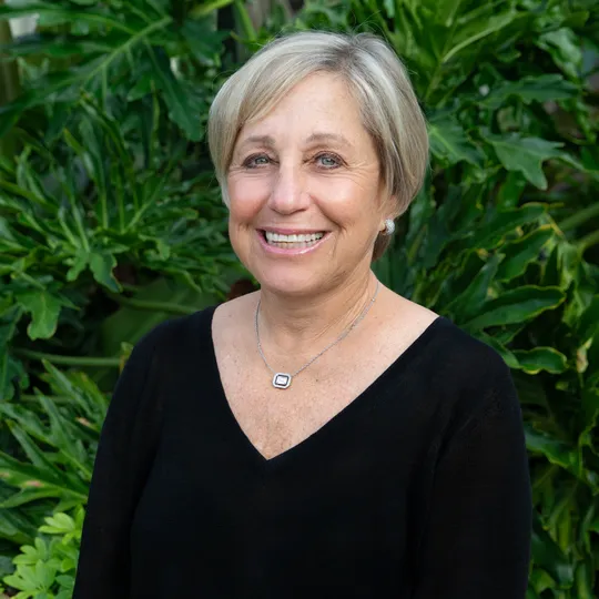 Randi Schnee, Agent in  - Compass