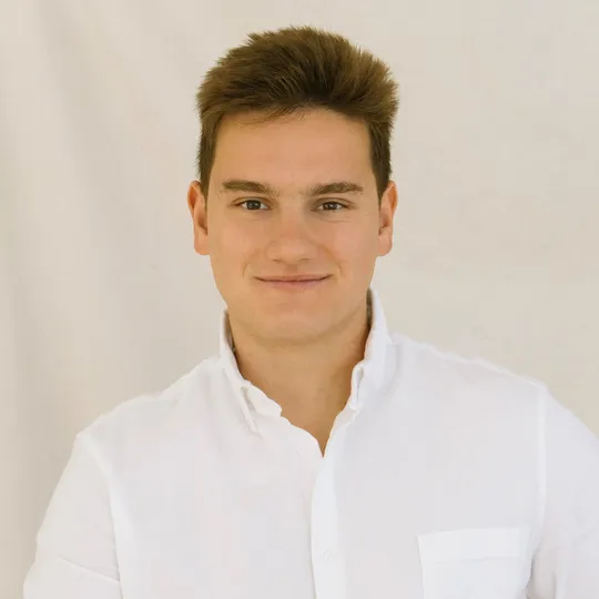 Alex Trubnikov, Agent in  - Compass