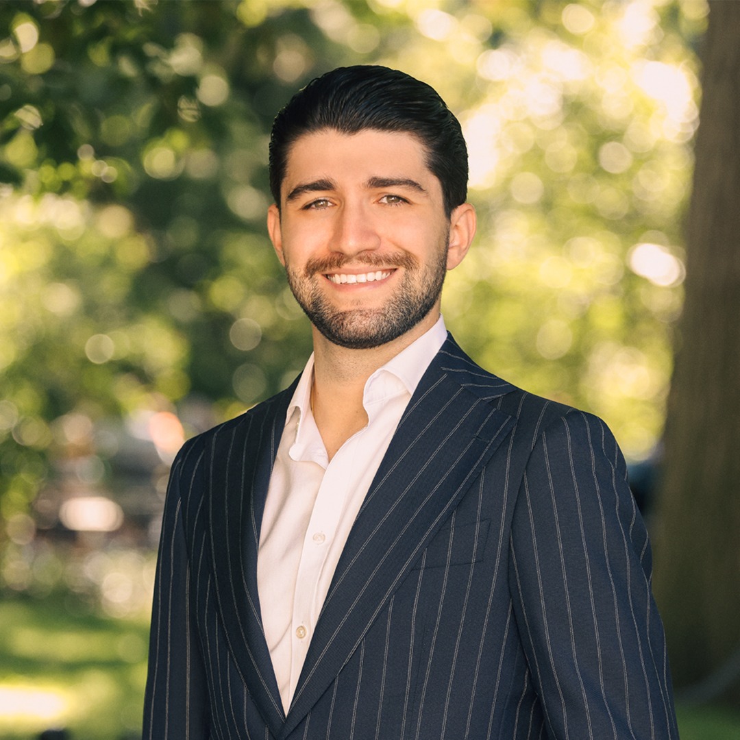 Headshot of Zach Ghodsi