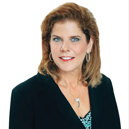 Cindy Langle, Agent in  - Compass