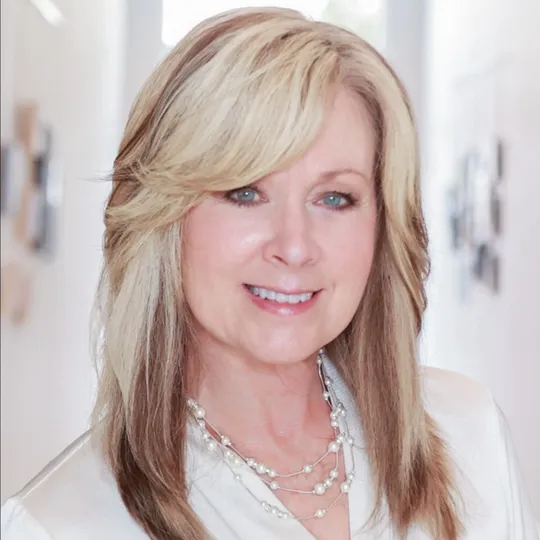 Cynthia King, Agent in  - Compass