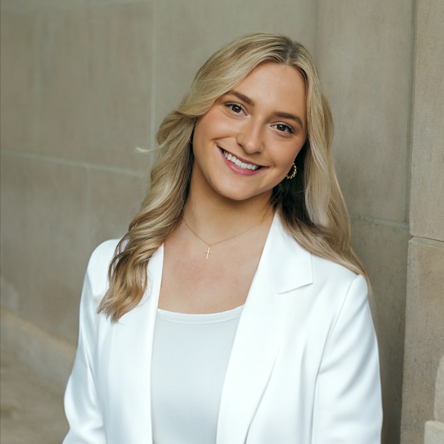 Headshot of Sophia Weber