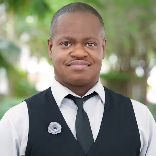 Darnell Roberts, Agent in  - Compass