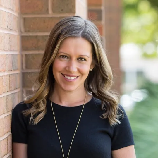 Lauren Woods, Agent in  - Compass