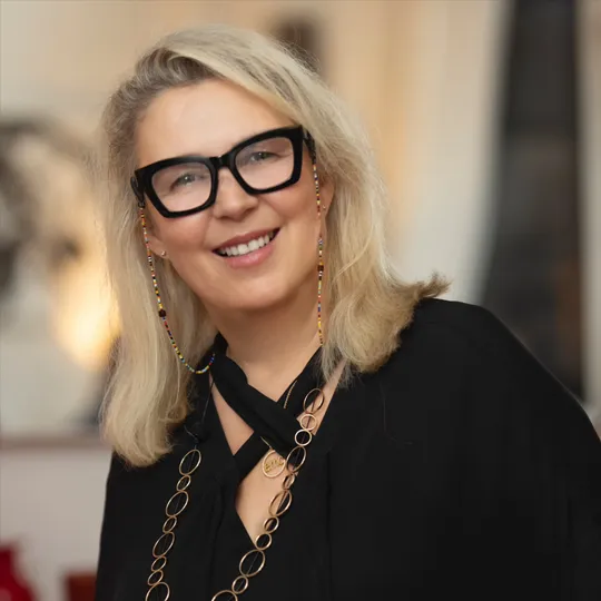 Marie-Claire Martineau, Agent in  - Compass