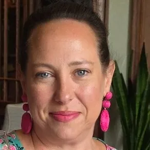 Cristi Ferina, Agent in  - Compass