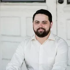 Dustin Allan, Agent in  - Compass