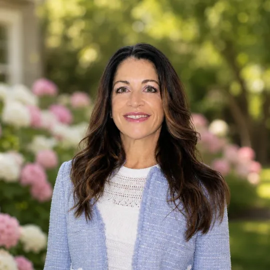 Jacqueline Civello, Agent in  - Compass