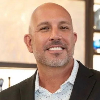 Kirk Langlois, Agent in  - Compass