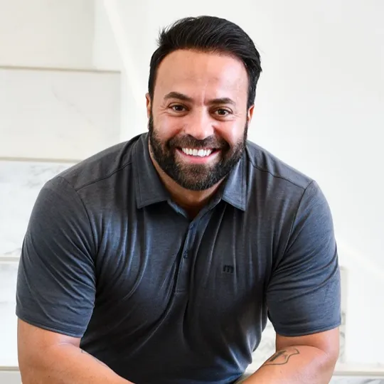 Vincent Fiore, Agent in  - Compass