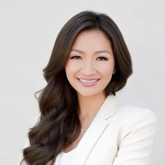 Olivia Pham, Agent in  - Compass
