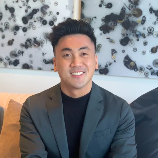 Calvin Luo, Agent in  - Compass