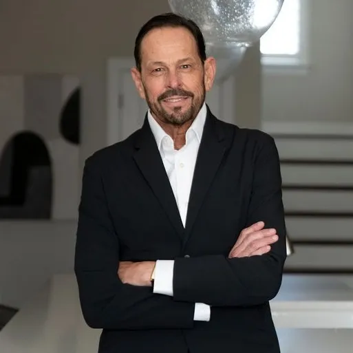 Claudio Nunes, Agent in  - Compass