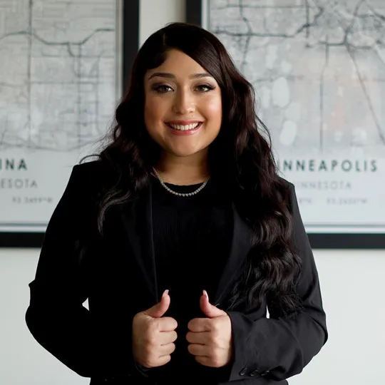 Vanessa Soto, Agent in  - Compass