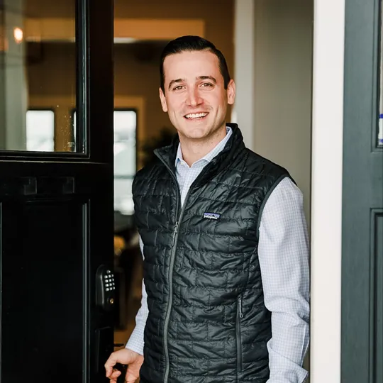 Kevin Schwarz, Agent in  - Compass