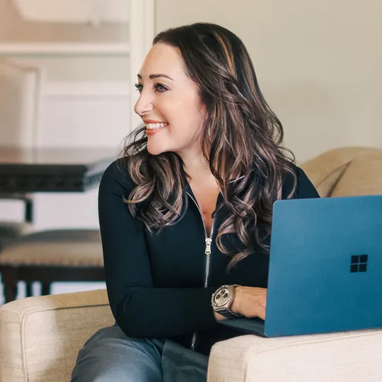 Steph Mahon, Agent in  - Compass