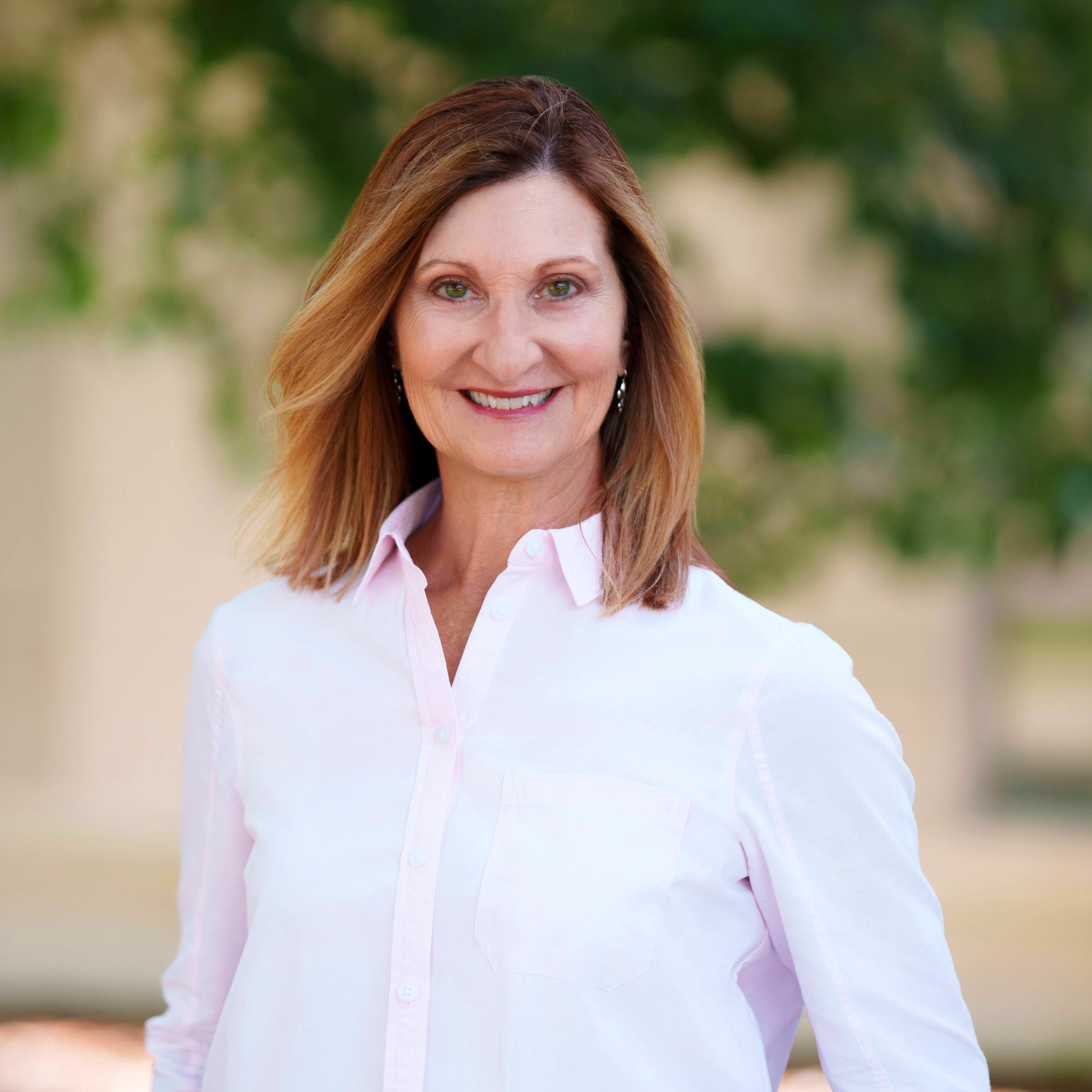 Headshot of Lynn Duncan