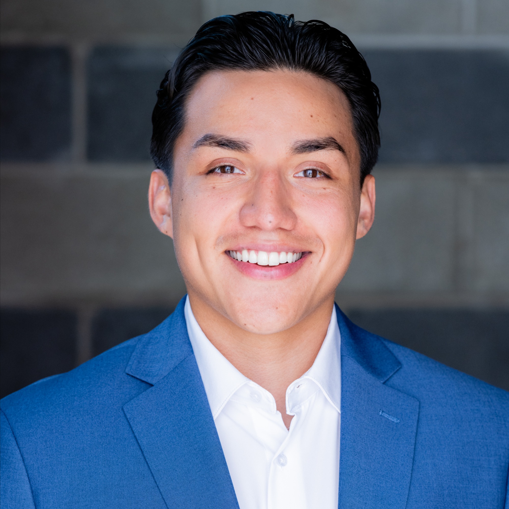 Omar Gonzalez, Real Estate Agent Compass