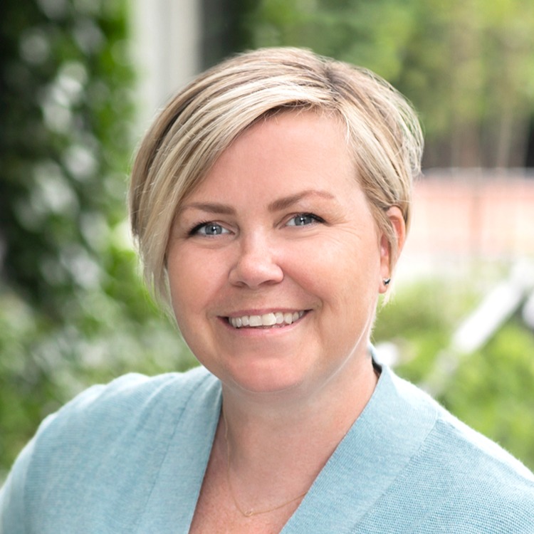 Headshot of Nicole Jennings