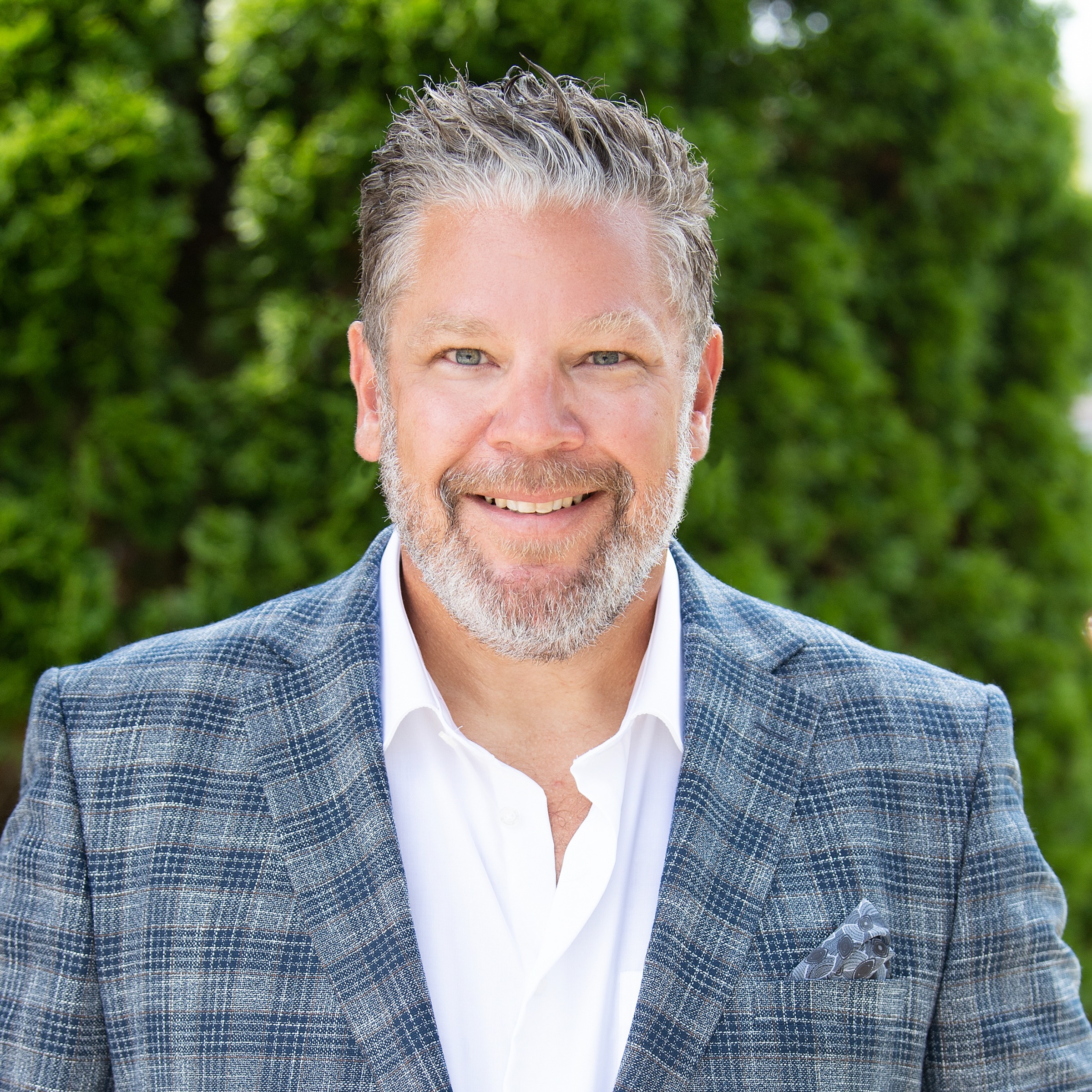 Headshot of Peter Adams