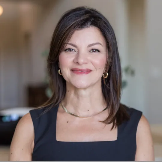 Staci Bell, Agent in  - Compass