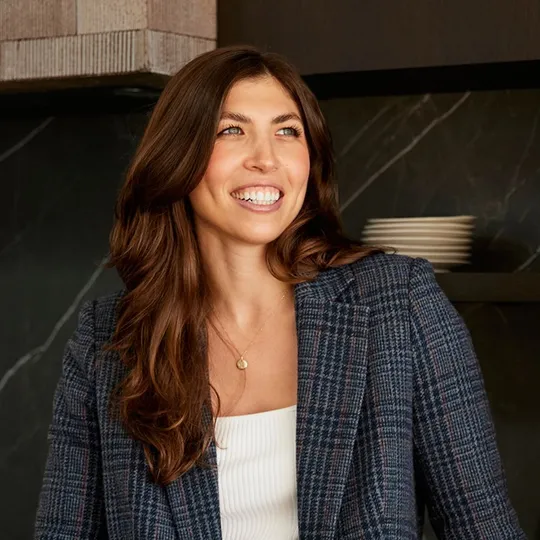 Emily Stern, Agent in  - Compass