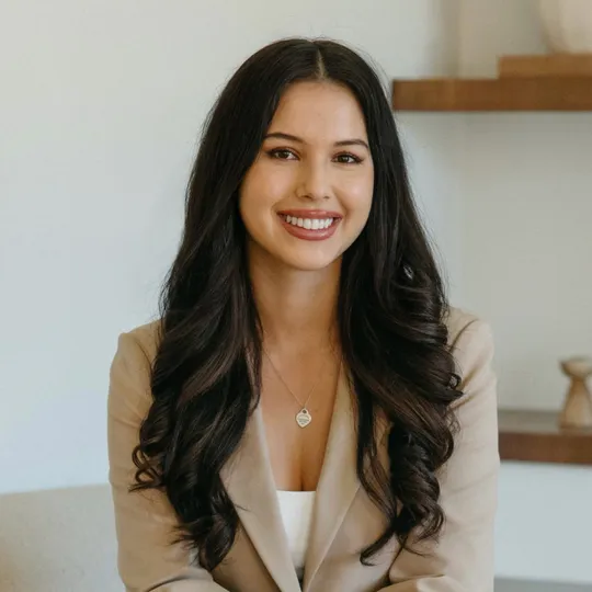 Kyla McElhaney, Agent in  - Compass