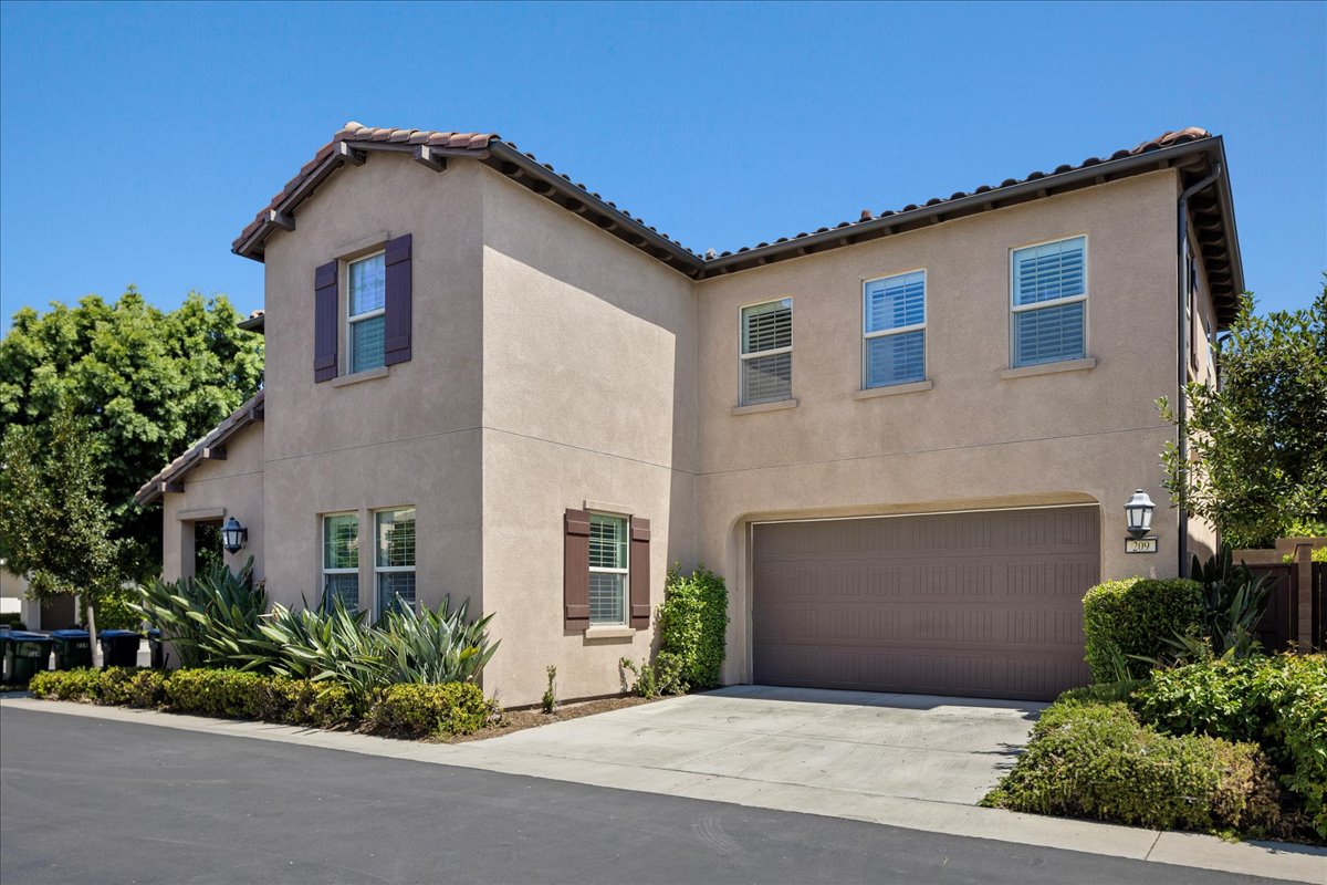 209 Firefly, Irvine | $1,652,000