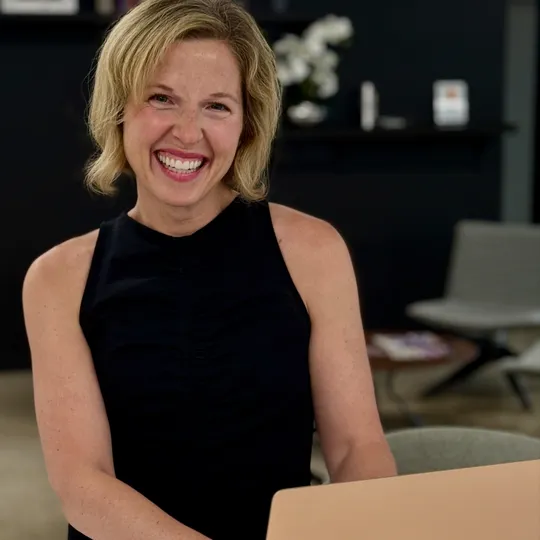 Katie Muellenbach, Agent in  - Compass