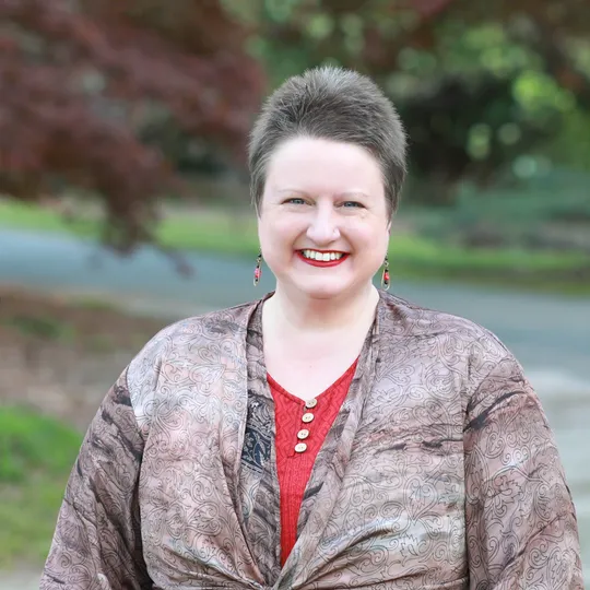 Amy Donahoo, Agent in  - Compass