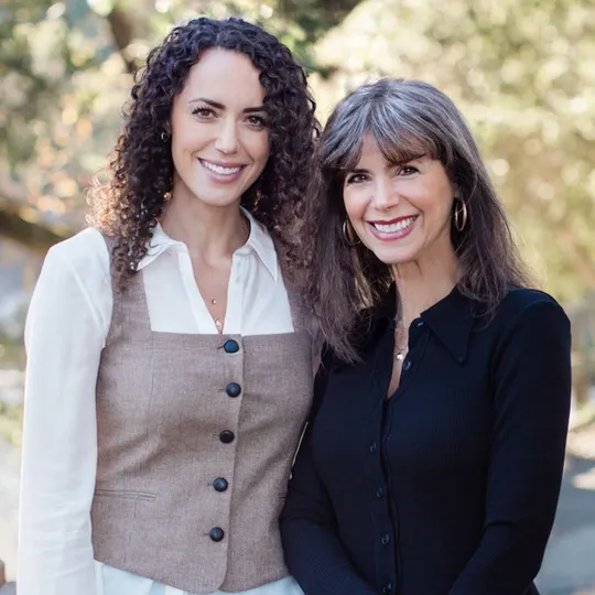 Stella Tsakonas and Stephanie Mull, Agent in  - Compass