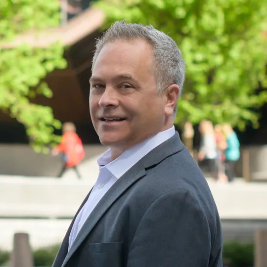 Howard Spiegelman, Agent in  - Compass